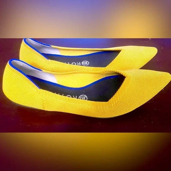 ***Rothys*** WOMENS Mustard Color Pointed Toe Flats. Discontinued Color, Size  9 - Picture 3 of 7